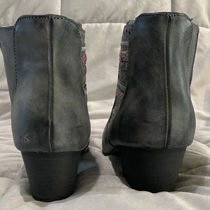 Ankle boots